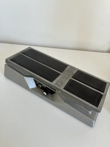 PEDAL VOLUME BOSS FV500L