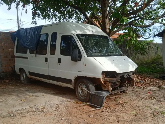 Vendo Van Fiat Ducato 15/16 mas informações *