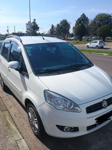 Fiat Idea Attractive 1.4 Fire Flex 8V 5P 2012