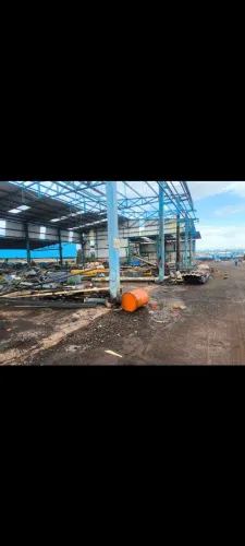 BARRACÃO 700 m2