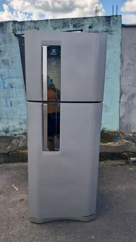 Geladeira duas portas inox top completa painel digital