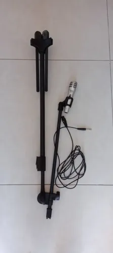 Pedestal para microfone