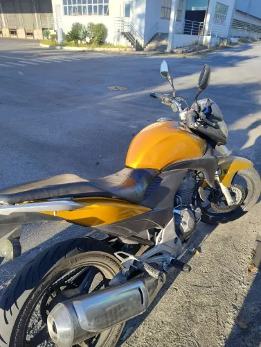 CB300 boas condições 