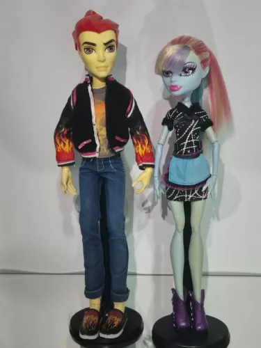 Abbey e Heat  Monster High
