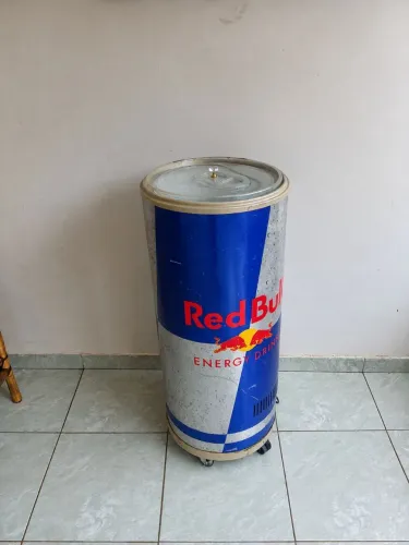 Geladeira  freezer Cooler  da red Bull 