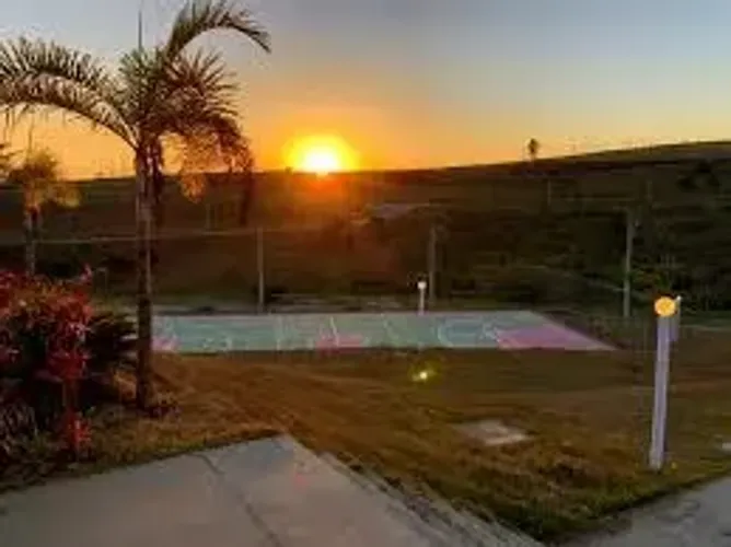 Vendo 2 lotes vizinhos com frente para o lago no Campos do Conde Taubaté