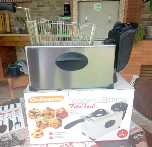 Fritadeira eletrica Cotherm , Frita Fácil,  1cesto 3l, 220V.