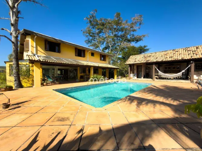 Casa com 4 quartos à venda, 466 m² por R$ 2.150.000 - Condomínio Residencial Alpes de Guar
