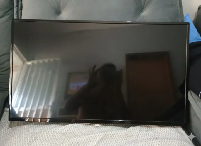 Tv smart AOC 32 Polegadas - leia a descrição 