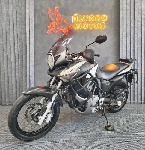 Honda Xl 700v Transalp 2013 impecável vários acessórios bixo km garantia