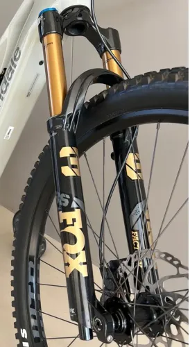 Suspensão FOX kashima 36