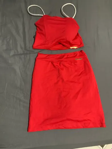 Conjunto vermelho short saia (contém elasticidade)