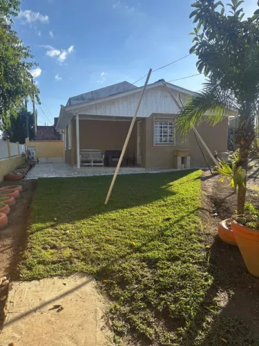 CASA 70M2 EM ALMIRANTE TAMANDARÉ 
