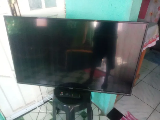TV. Semp. Rock. Tv. Smart. 43. Tem. Controle. Semi. Nova. Leia