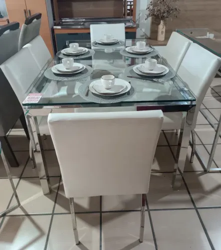 Mesa de Jantar com 6 lugares