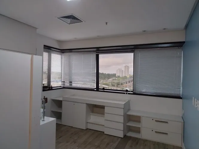 Maca com móvel em MDF