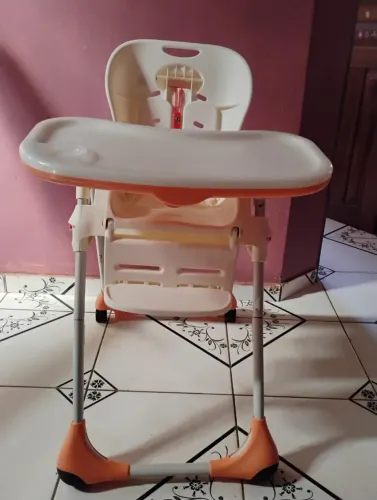 Cadeirinha de alimentação