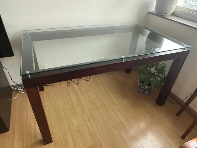 Mesa de jantar vidro e madeira Tok&Stok