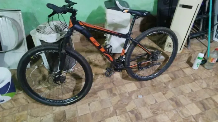 Bicicleta GTA aro 29 , faço troca por algo do meu interesse. 