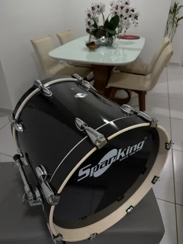 BUMBO DE 18 SPANKING