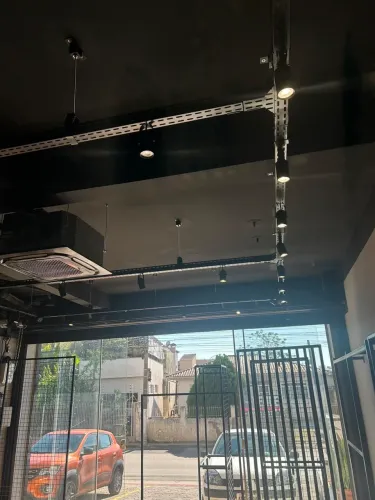 Porta de Enrolar Automática - 5,36 x 2,40 m