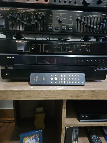 Cd Player Denon DCM 290 com controle