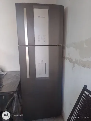 GELADEIRA 441LITROS ÁGUA NA PORTA NÃO ENTREGO TELEFONE ABAIXO NA DESCRIÇÃO 