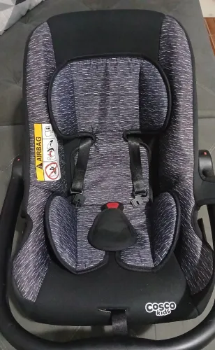Carrinho de bebê e Bebê conforto COSCO