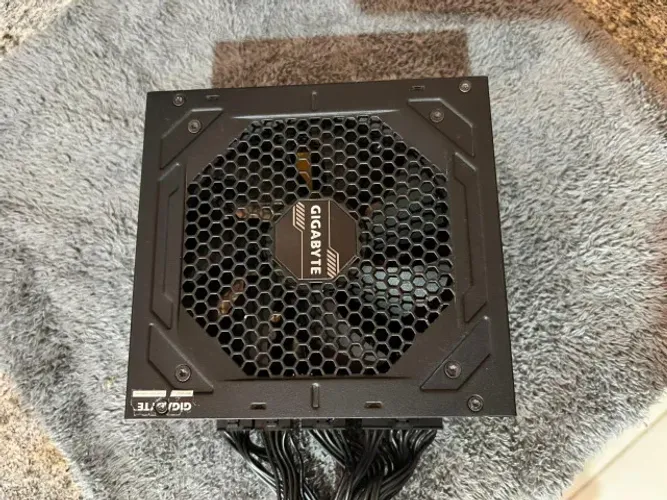 Fonte Gigabyte P850GM 850W 80 Plus Gold - Full Modular (Energia de Elite) ?