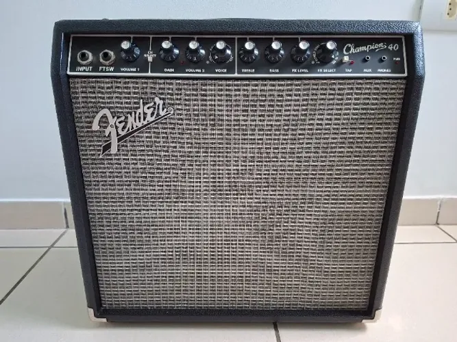 Amplificador Fender Champion 40