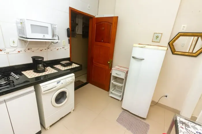 Exelente quartos e junto a praia com vaga