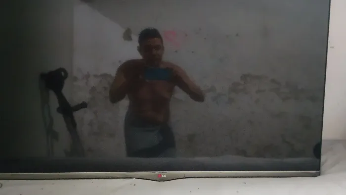 TV com defeito LG 47 polegadas no precinho precisa negociar para quem quer aproveitar as
