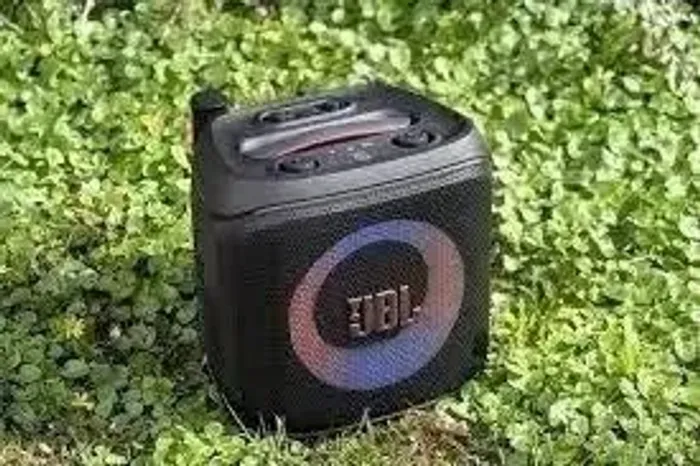 JBL Partybox Encore 2 com microfone 