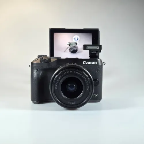 Câmera Canon M6