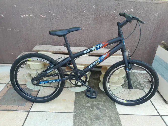 Bicicleta aro 20 em boas condições