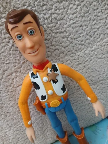 Toy story boneco Woody Disney Pixar, Bandeirantes,