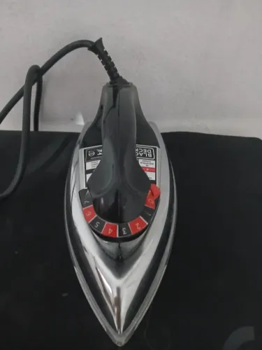 Ferro de passar roupa Black Decker