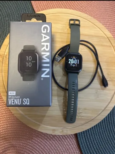 Relógio Garmin Venu SQ Music verde militar