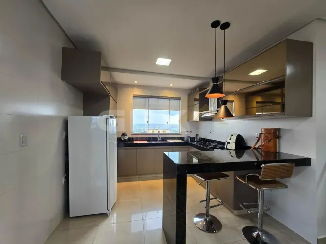 Cobertura Duplex à venda no bairro Bom Pastor, 3 quartos sendo 1 suíte com varan