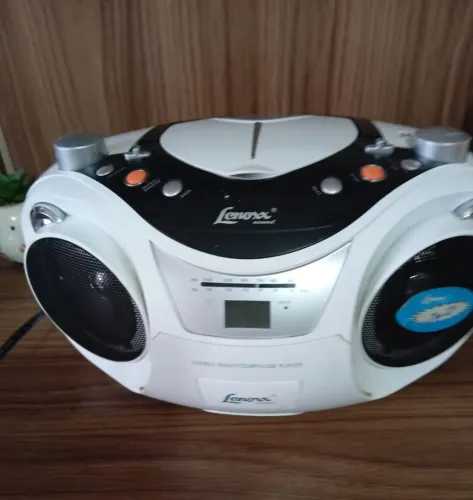 Rádio portátil Lenoxx 