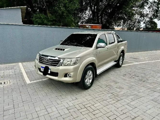 Toyota Hilux CD SRV D4-d 4X4 3.0 TDI Diesel AUT 2014