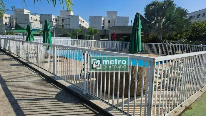Apartamento a venda em condomínio fechado- Rio das Ostras-RJ. Bairro arborizado e residenc