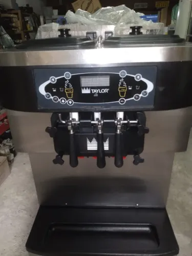 Vendo máquina Taylor 713 revisada 