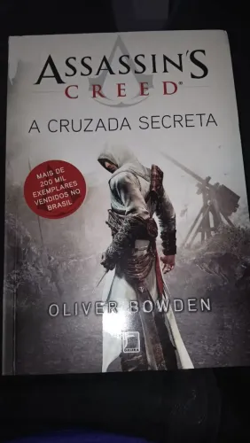 Mais de 200 mil exemplares vendidos no Brasil. A cruzada secreta está de volta!!