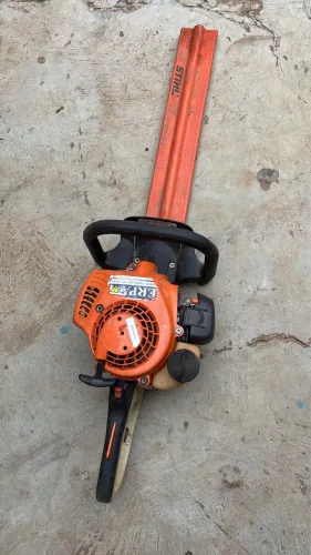 Vendo máquina para jardinagem 