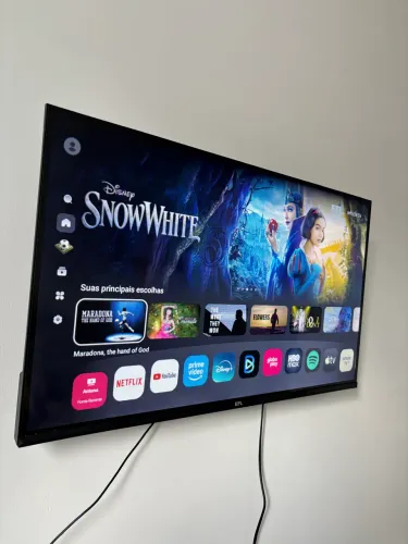 Vendo Smart TV (com 1 mês de uso) em perfeitas condições!
