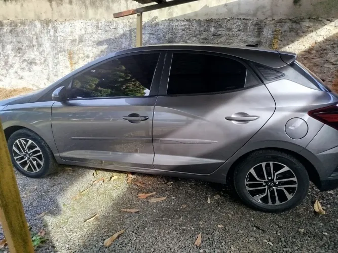 Veículo para Uber e outros aplicativos.