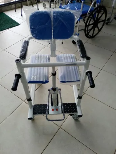 Cadeira de rodas (nova sem uso)