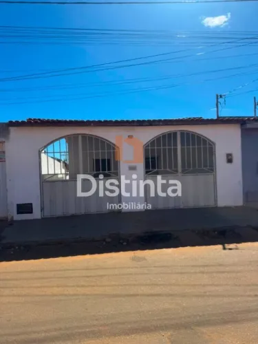 Casa para locação em Caculé - Copacabana