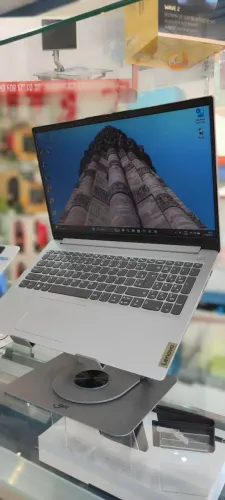 Vendo notebook seminovo i3 12 geração